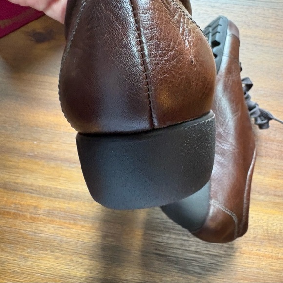 Munro Brown Leather Women's Lace Up Sneakers Sz.9W - Picture 3 of 7